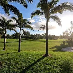 Resort Halliday Bay, Seaforth